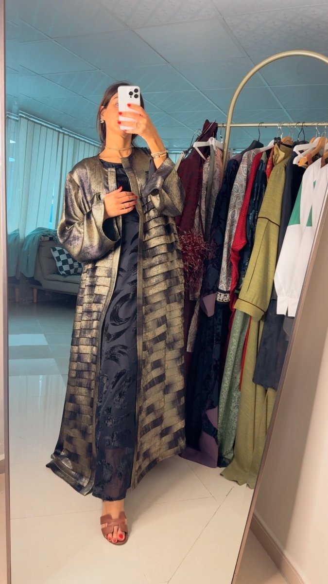 Black Dara'a with Gold Details - afroda